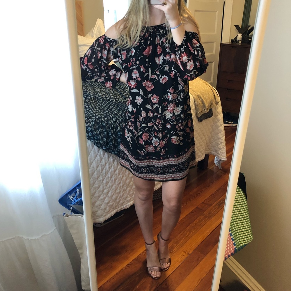 Max Studio Long Sleeve Cold Shoulder Dress